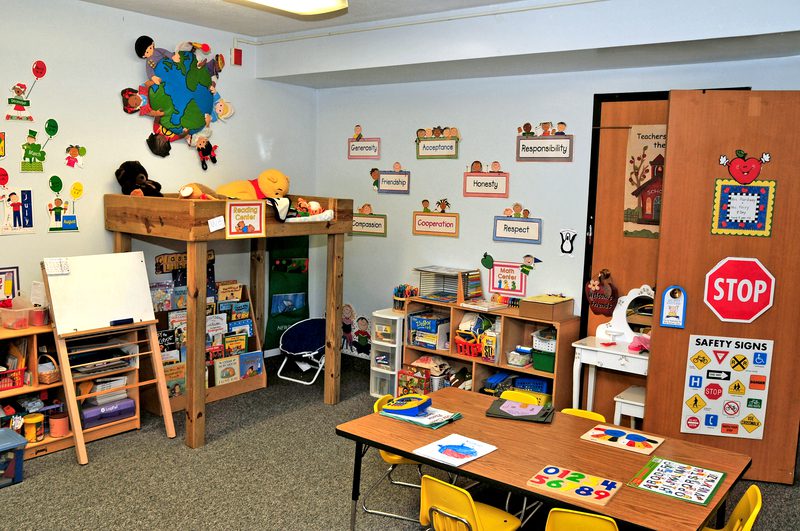 Image of an art area at a Dunlap Private Preschool